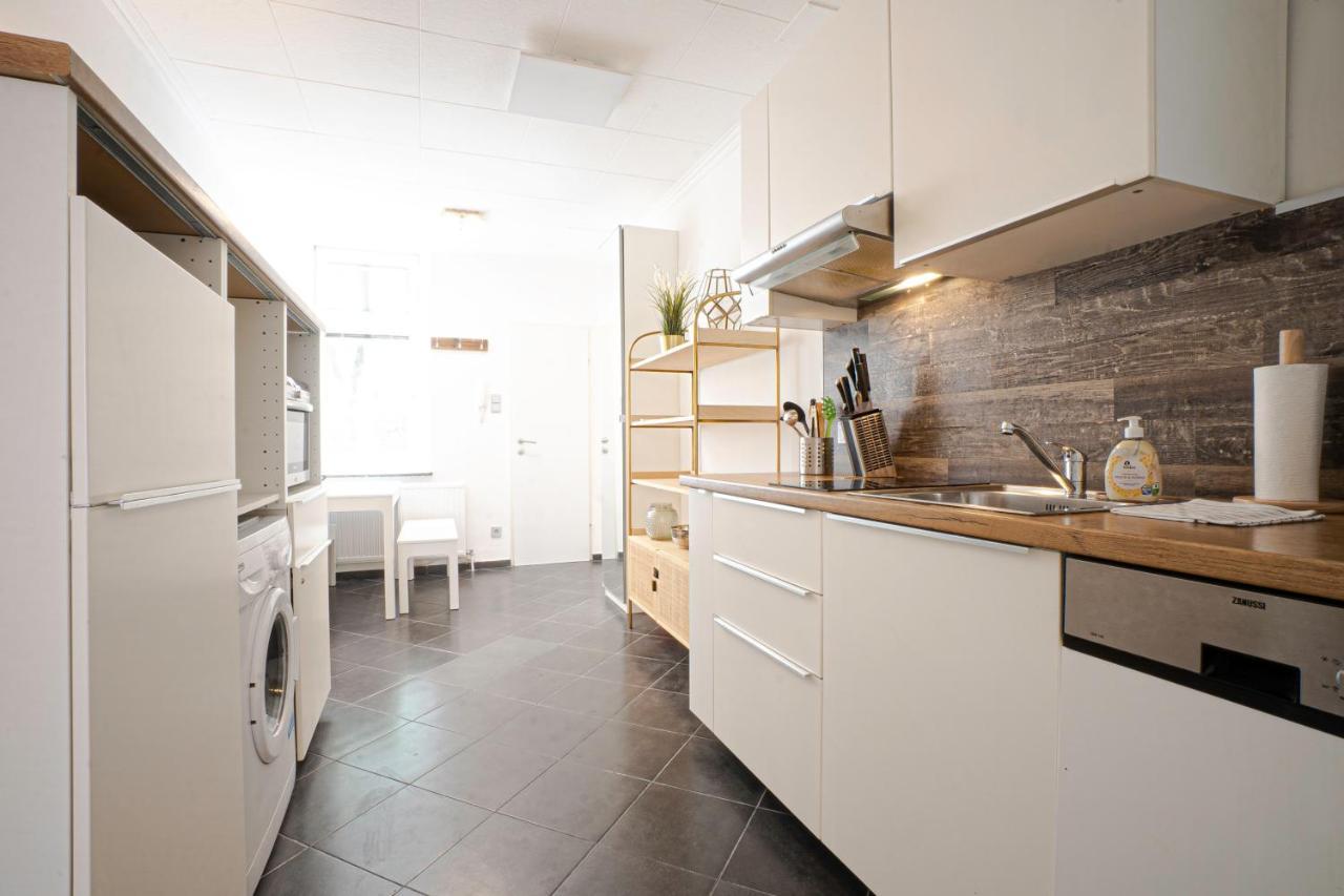 2-Room Apartment On The First Floor With Designer Renovation. Exit To The Courtyard. 15 Minutes To Schloss Schoenbrunn Vídeň Exteriér fotografie