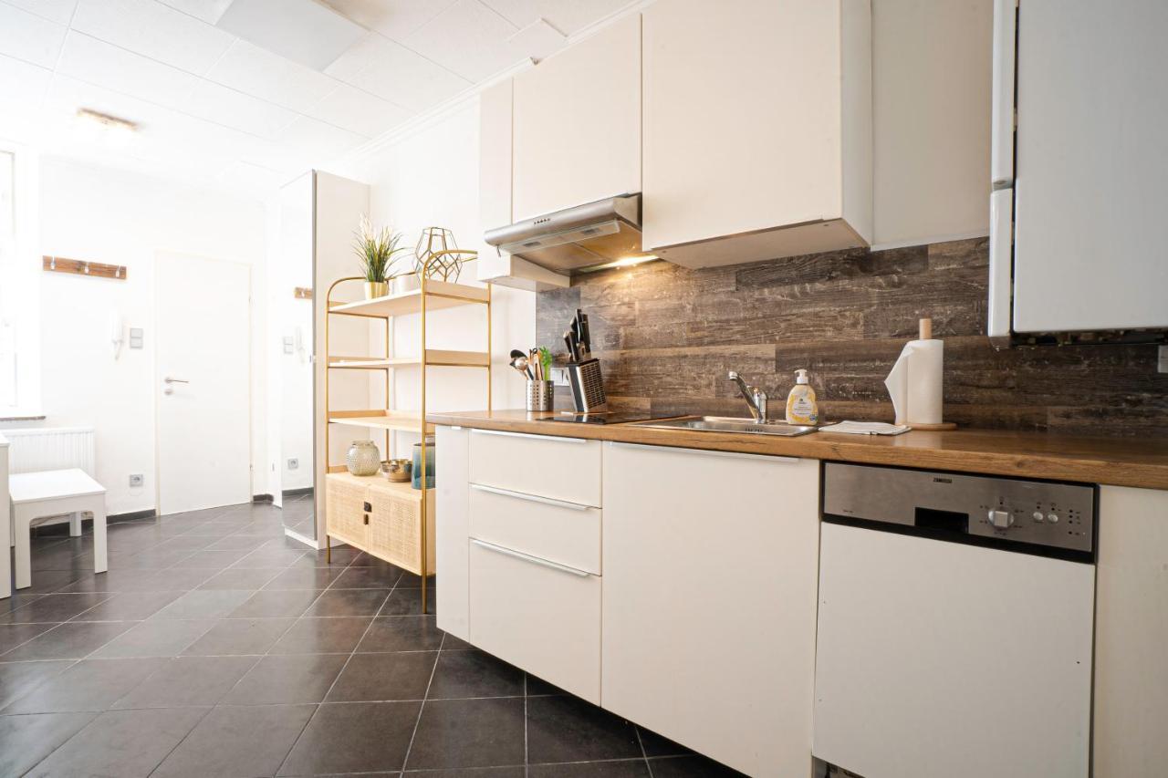 2-Room Apartment On The First Floor With Designer Renovation. Exit To The Courtyard. 15 Minutes To Schloss Schoenbrunn Vídeň Exteriér fotografie